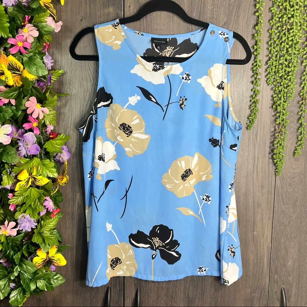 Who What Wear Blue Floral Sleeveless Top